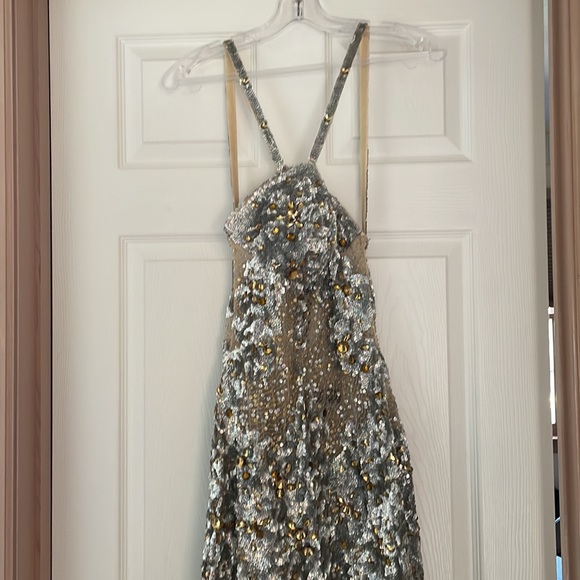 JOVANI FITTED EMBELLISHED EVENING GOWN - Picture 4 of 11